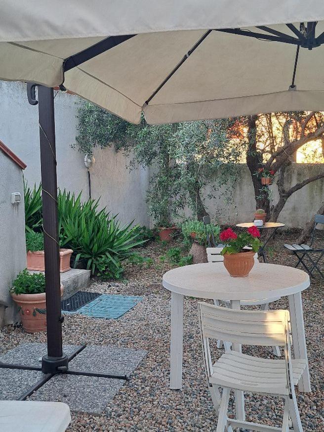 Il Profumo Di Ginestre Acomodação com café da manhã Olbia Exterior foto